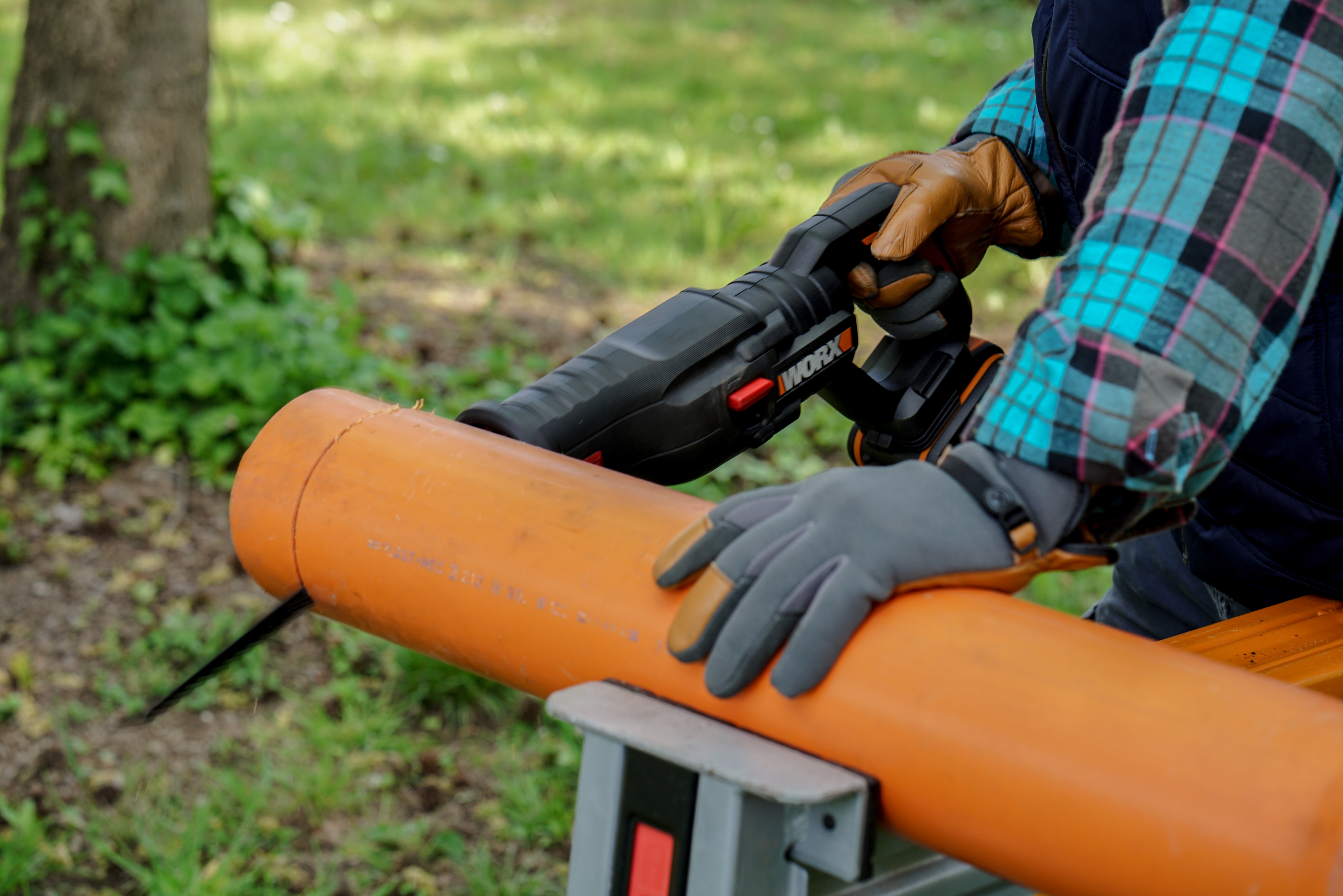 Worx WX516 - Sierra sable  BL 20V (1bat 4.0Ah)